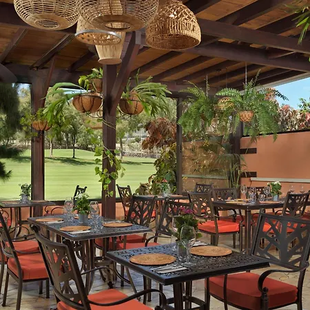 Garden Eco فندق